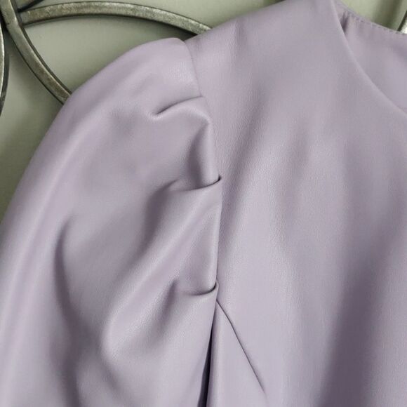 Bloomingdale's Aqua brand puff sleeve faux leather top - Picture 4 of 8